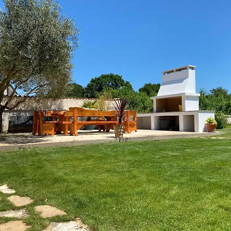 3 With Shared Pool, Peaceful Location *