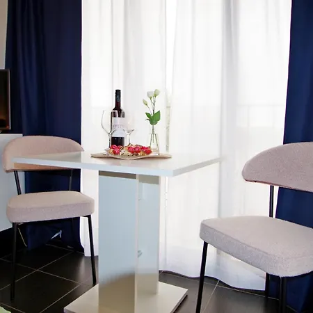 Apartamento 3 With Shared Pool, Peaceful Location
