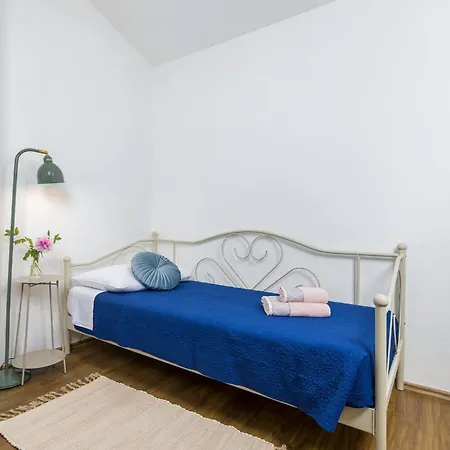 3 With Shared Pool, Peaceful Location * Pula