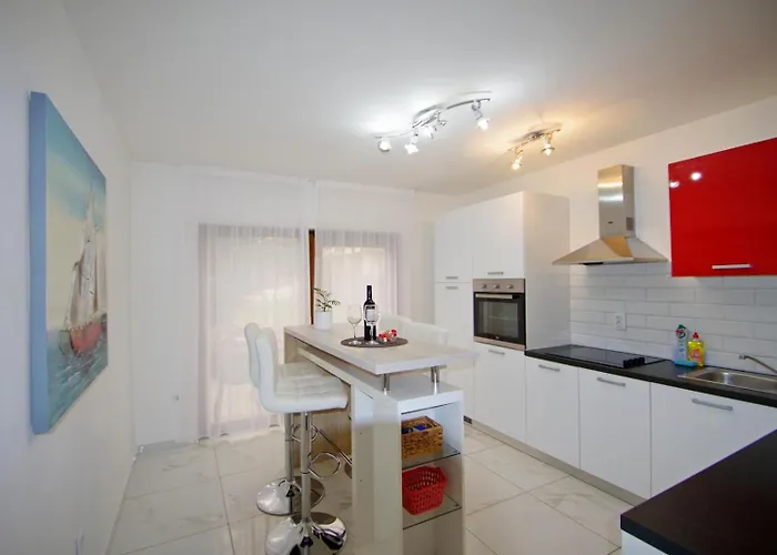 Lejlighed 3 With Shared Pool, Peaceful Location