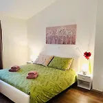 Апартаменти 3 With Shared Pool, Peaceful Location