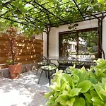 Апартаменти 3 With Shared Pool, Peaceful Location *