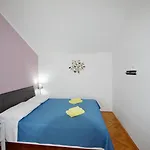 3 With Shared Pool, Peaceful Location Апартаменти Пула