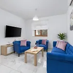 Apartment 3 With Shared Pool, Peaceful Location Pula