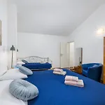 3 With Shared Pool, Peaceful Location Apartment Pula