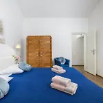 Apartment 3 With Shared Pool, Peaceful Location
