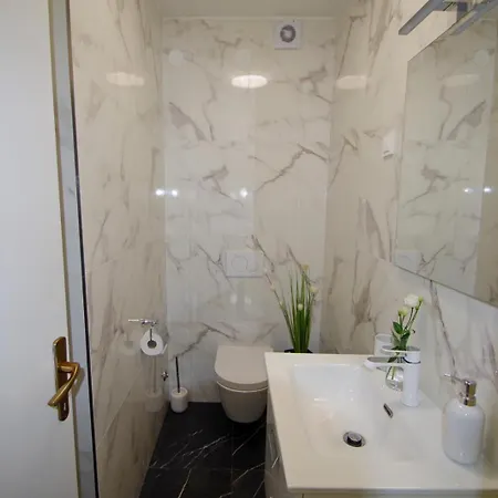 3 With Shared Pool, Peaceful Location * Pula