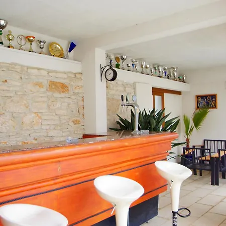 Lejlighed 3 With Shared Pool, Peaceful Location