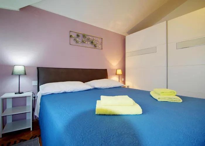 3 With Shared Pool, Peaceful Location Apartman *