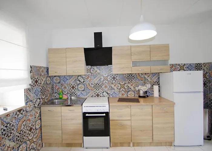 Апартаменти 3 With Shared Pool, Peaceful Location *